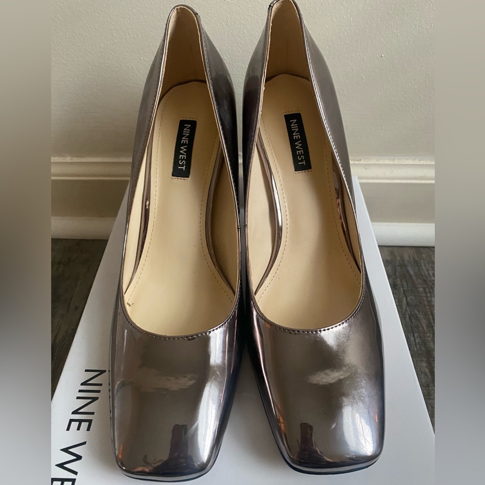 Nine West Pewter Metallic Block Heel Slip On Square Toe Pump Women’s Heel 9M